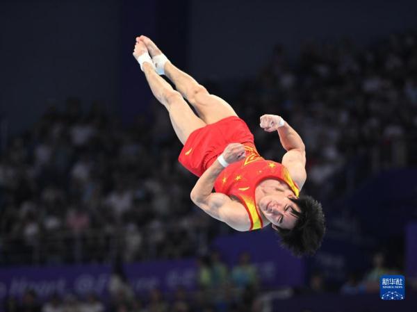 竞技体操——男子全能决赛：中国选手张博恒夺冠