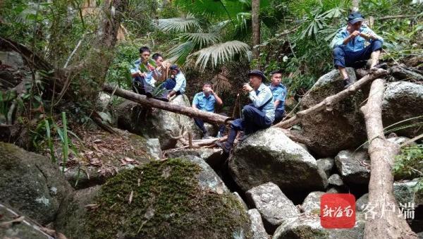 忍受蚂蟥蚊虫侵扰，他深山蹲守6小时抓获盗猎者