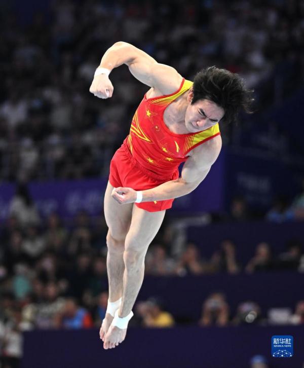 竞技体操——男子全能决赛：中国选手张博恒夺冠