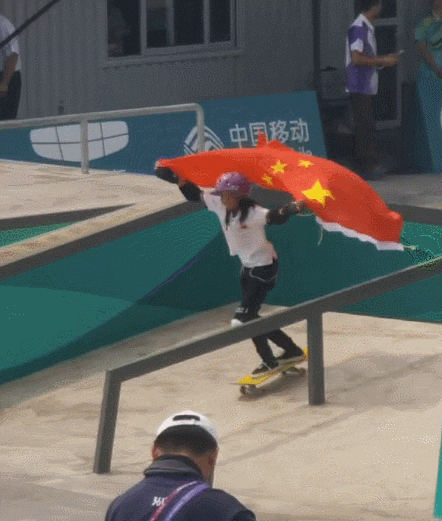 13岁!亚运冠军!中国史上最年轻!网友:跟我儿子一个年纪 13岁!亚运冠军!中国史上最年轻!网友:跟我儿子一个年纪