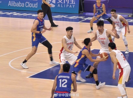 中国男篮大胜蒙古不足喜