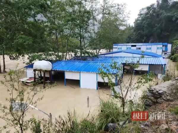 一个举动救了101人!张俊,好样的! 一个举动救了101人!张俊,好样的!