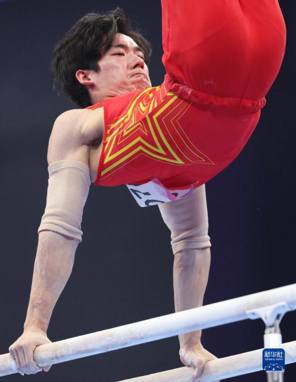 竞技体操——男子全能决赛：中国选手张博恒夺冠