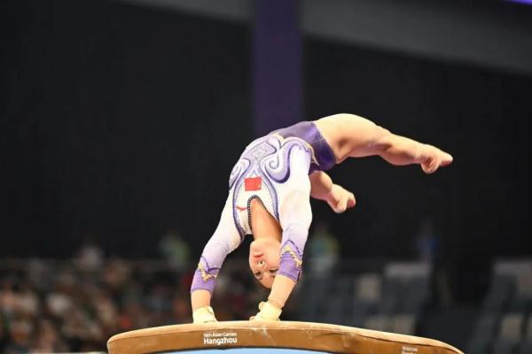 刚刚，江苏17岁姑娘创造历史！