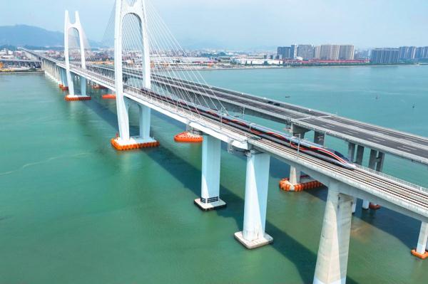 “坐着高铁看大海”将成现实 我国首条设计时速350公里跨海高铁28日开通运营