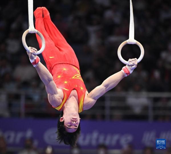 竞技体操——男子全能决赛：中国选手张博恒夺冠