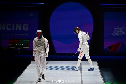 击剑团体赛男花摘银女重夺铜 击剑团体赛男花摘银女重夺铜