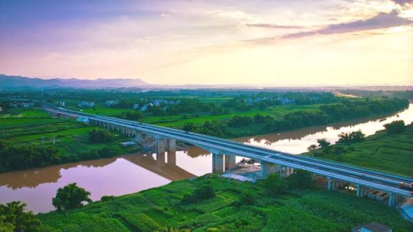 通行时间缩短一半!今日,广西这条绝美高速公路建成通车 通行时间缩短一半!今日,广西这条绝美高速公路建成通车