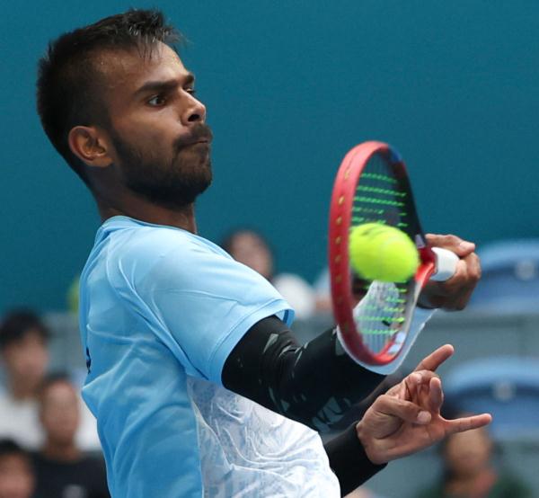 杭州亚运会 | 张之臻晋级网球男单四强 杭州亚运会 | 张之臻晋级网球男单四强