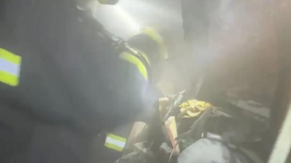 烧香拜神引“仙境”，家中祈福一定要人走火熄！