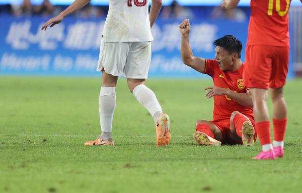 杭州亚运会 | 中国男足亚运队胜卡塔尔队,挺进八强 杭州亚运会 | 中国男足亚运队胜卡塔尔队,挺进八强