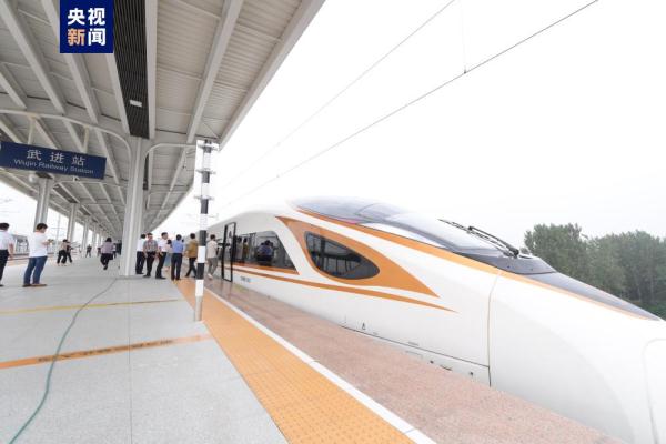 沪宁沿江高铁开通运营 长三角增开列车