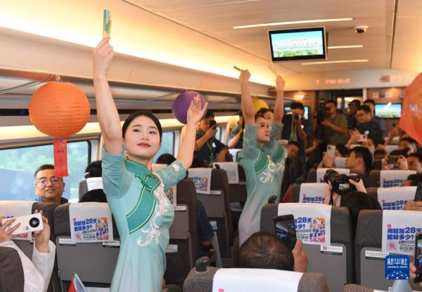 沪宁沿江高铁建成通车 沪宁沿江高铁建成通车