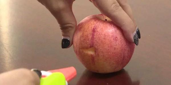 玩具“萝卜刀”火了,当心! 玩具“萝卜刀”火了,当心!