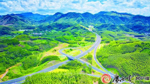 通行时间缩短一半!今日,广西这条绝美高速公路建成通车 通行时间缩短一半!今日,广西这条绝美高速公路建成通车