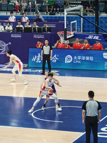 中国女篮亚运首秀轻取蒙古队