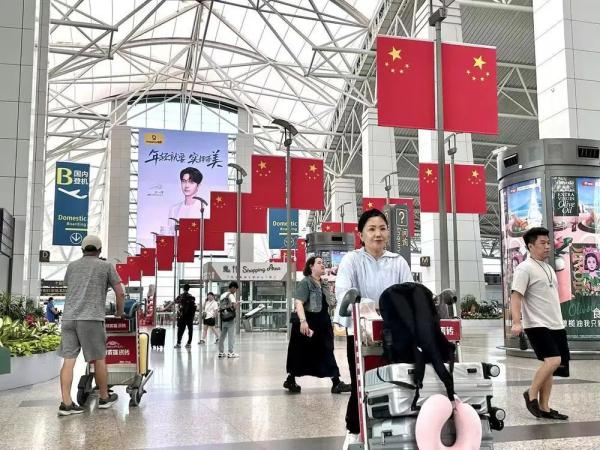 @广东人:长假即将到来,这份铁路、民航出行指引请收好→ @广东人:长假即将到来,这份铁路、民航出行指引请收好→