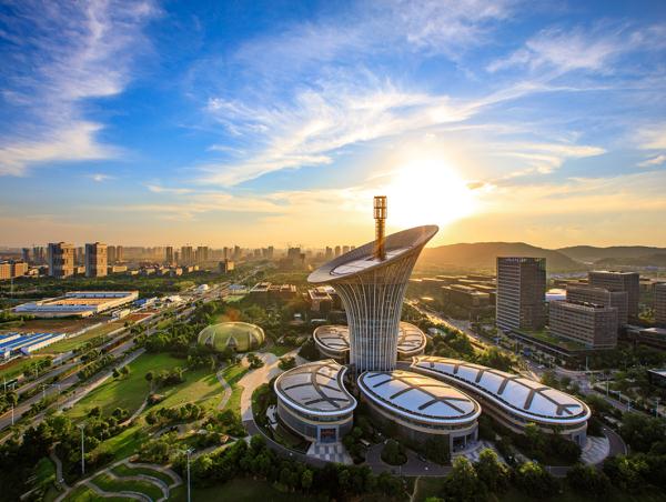 追“光”前行 科技创新引领光谷未来 追“光”前行 科技创新引领光谷未来