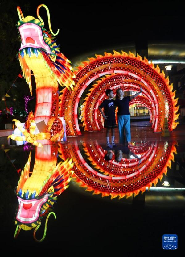 湖南衡阳：张灯结彩迎佳节