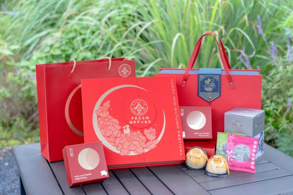 中秋节切超大月饼？！“快告诉我去哪里排队？”