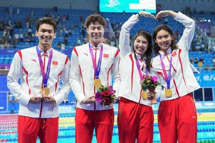 10枚!徐嘉余成为中国在亚运会上获得金牌数最多的运动员 10枚!徐嘉余成为中国在亚运会上获得金牌数最多的运动员