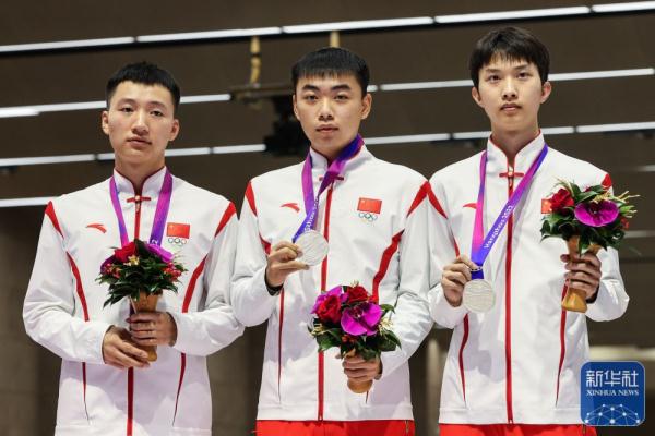 杭州亚运会 | 射击男子50米步枪3种姿势团体赛:中国队摘银 杭州亚运会 | 射击男子50米步枪3种姿势团体赛:中国队摘银
