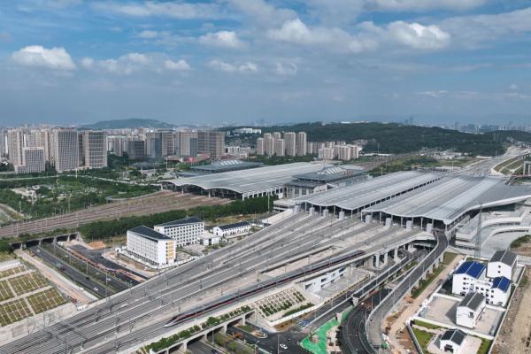 记者带你体验福厦高铁首趟列车