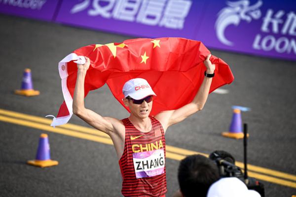 杭州亚运会丨张俊、王朝朝包揽男子20公里竞走冠亚军 杭州亚运会丨张俊、王朝朝包揽男子20公里竞走冠亚军