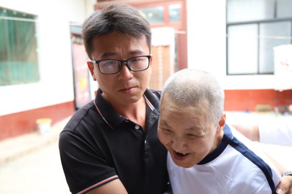 走失28年的她,这个中秋节终于和家人团圆 走失28年的她,这个中秋节终于和家人团圆