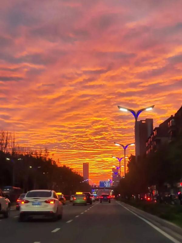 西安连续几天早雨晚晴，“朝霞不出门，晚霞行千里” 为啥不准了？
