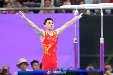 超棒！邹敬园男子双杠夺冠