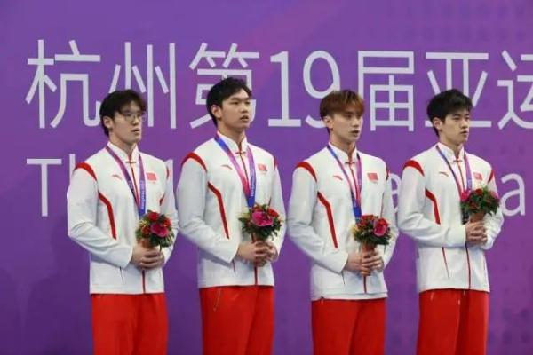 深圳泳将陈俊儿，打破亚洲纪录！