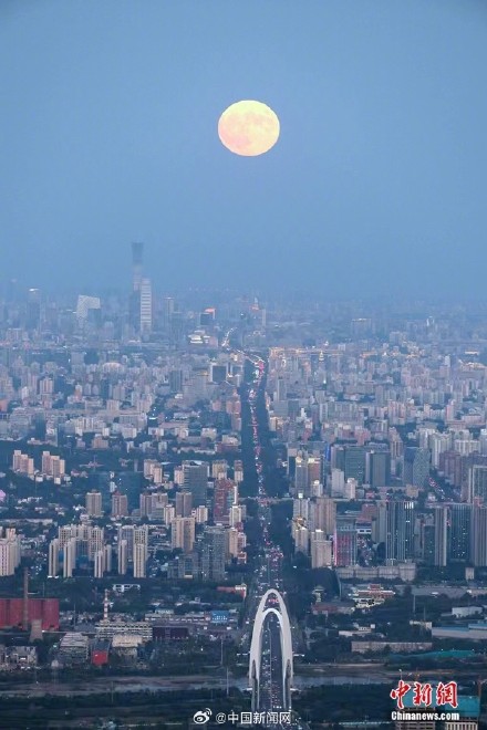 中秋氛围感拉满了 中秋氛围感拉满了