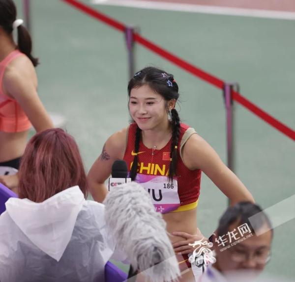 “渝”见亚运 | 颜值与实力并存 吴艳妮终点减速仍以小组第一进决赛 “渝”见亚运 | 颜值与实力并存 吴艳妮终点减速仍以小组第一进决赛