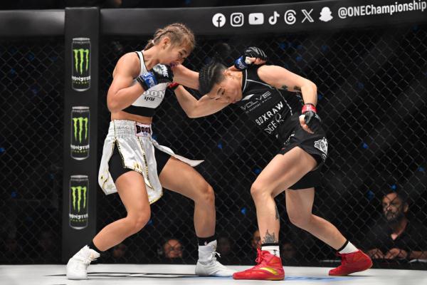 综合格斗丨熊竞楠第七次卫冕ONE世界冠军 综合格斗丨熊竞楠第七次卫冕ONE世界冠军