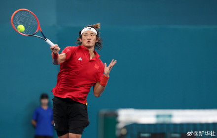 张之臻2比0战胜绵贯阳介 夺网球男子单打金牌
