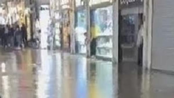 受强降雨影响 土耳其伊斯坦布尔著名景点大巴扎被水淹 受强降雨影响 土耳其伊斯坦布尔著名景点大巴扎被水淹