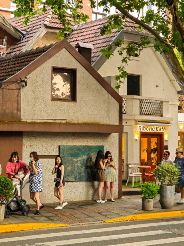 在梧桐树下Citywalk,每次逛都有新发现! 在梧桐树下Citywalk,每次逛都有新发现!