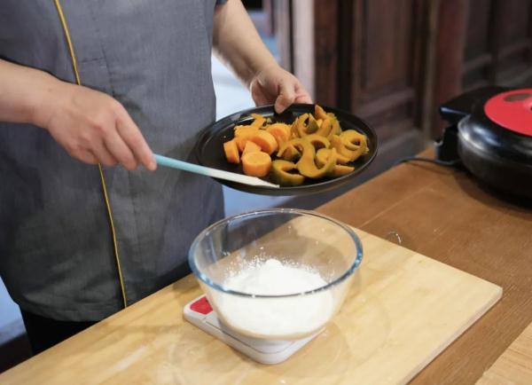 软糯香甜又酥脆,南瓜这样做太好吃了→ 软糯香甜又酥脆,南瓜这样做太好吃了→