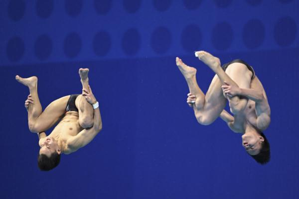 杭州亚运会|男子双人3米跳板:严思宇/何超夺冠 杭州亚运会|男子双人3米跳板:严思宇/何超夺冠