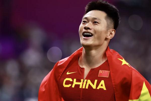 9秒97，中国速度！谢震业做到了
