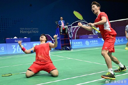 一场硬仗!国羽男团3-1逆转日本晋级决赛 一场硬仗!国羽男团3-1逆转日本晋级决赛