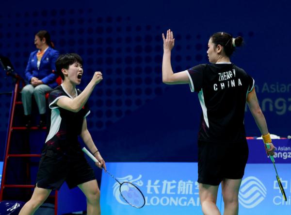 杭州亚运会｜羽毛球：中国男、女队双双晋级团体决赛