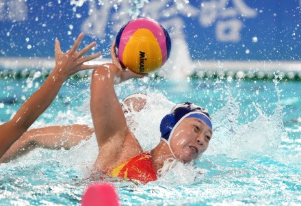 中国队夺得杭州亚运会女子水球冠军