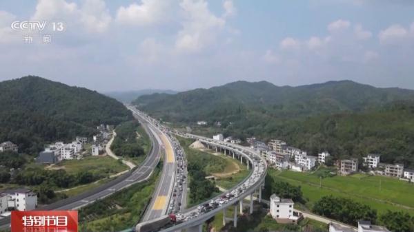 这个假期走进向往的生活 文旅市场迎来爆发式增长