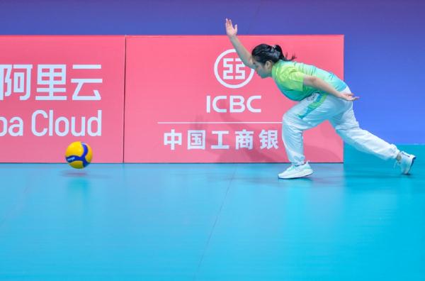 “你们采访马龙，但他扛下了一切！”
