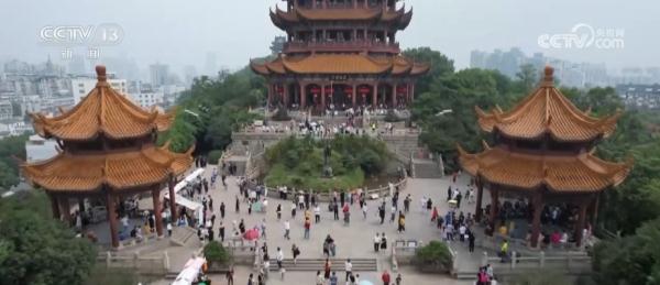 神州处处风景秀 各大景区迎来大批游客持续火爆 神州处处风景秀 各大景区迎来大批游客持续火爆