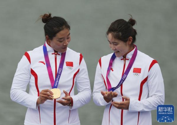 杭州亚运会丨王楠/殷梦蝶获女子500米双人皮艇冠军