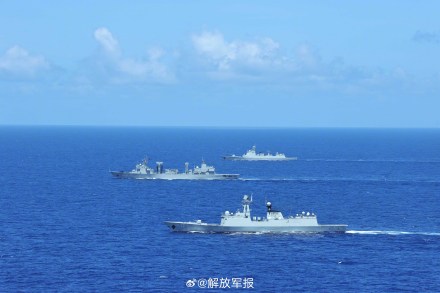 海军第44、45批护航编队顺利完成任务交接