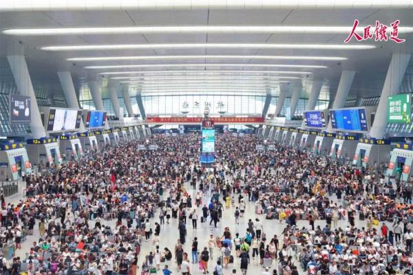 我们在杭州最大的高铁站，护航这个特别的假期！